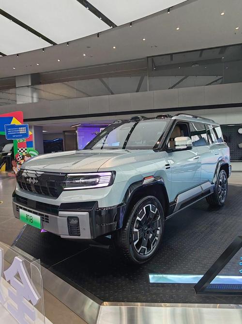 佛山292比亚迪方程豹硬派越野的爆款，英菲尼迪35周年与你共成长